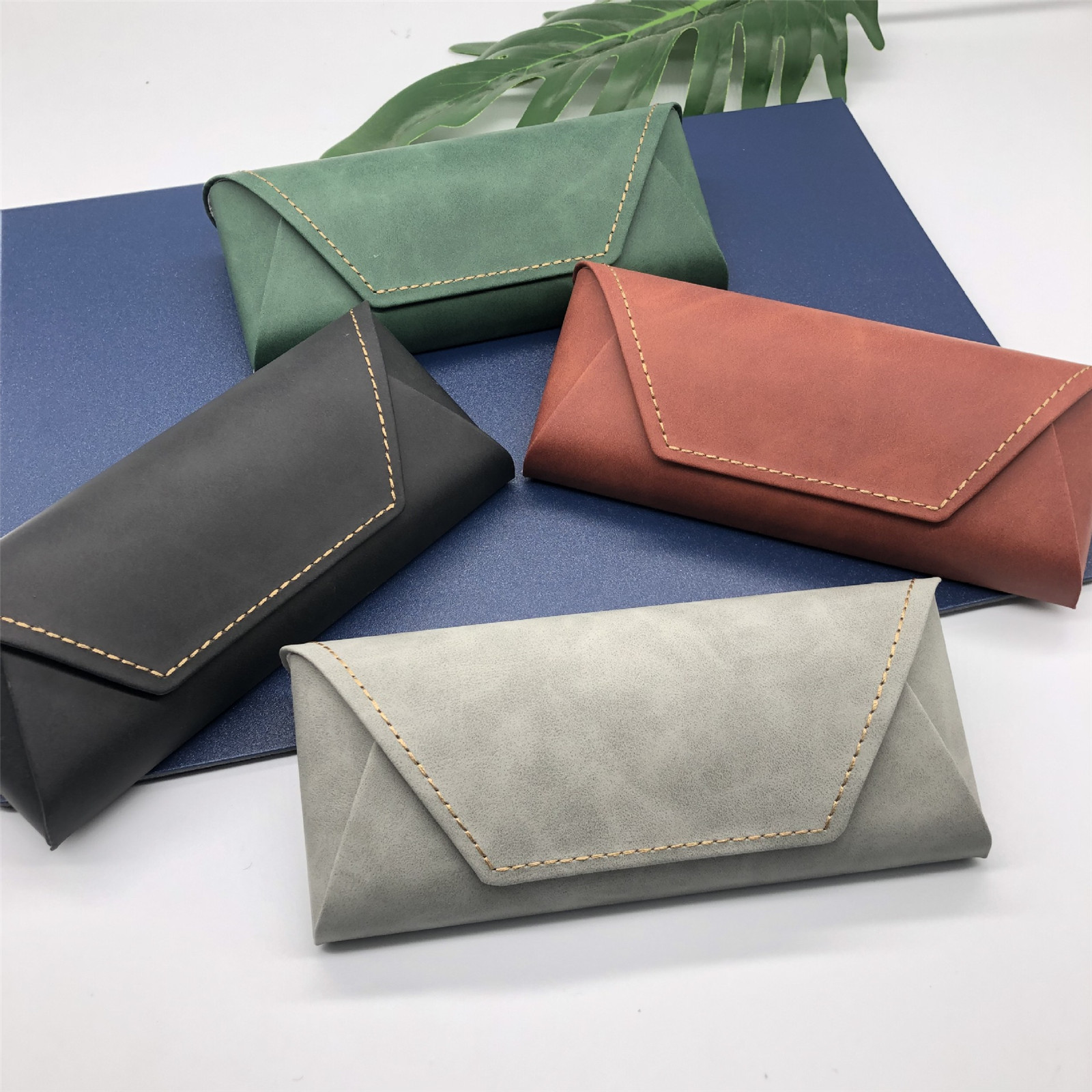 Spectacle Case Pu+Metal Eyewea - Travel Accessories Ideas recension och pris
